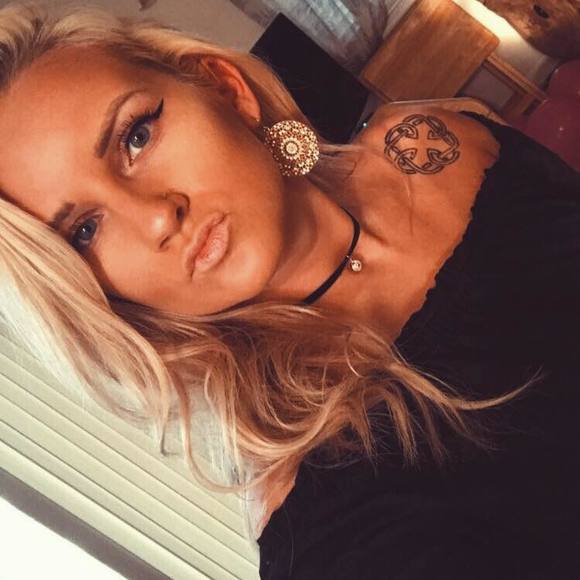 Meet your Posher, Alexa - Picture 1 of 1